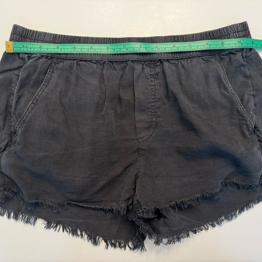 Aerie AE Pull On Shorts Lyocell Raw Frayed Hem Grey Black Small Summer Casual - Picture 5 of 8